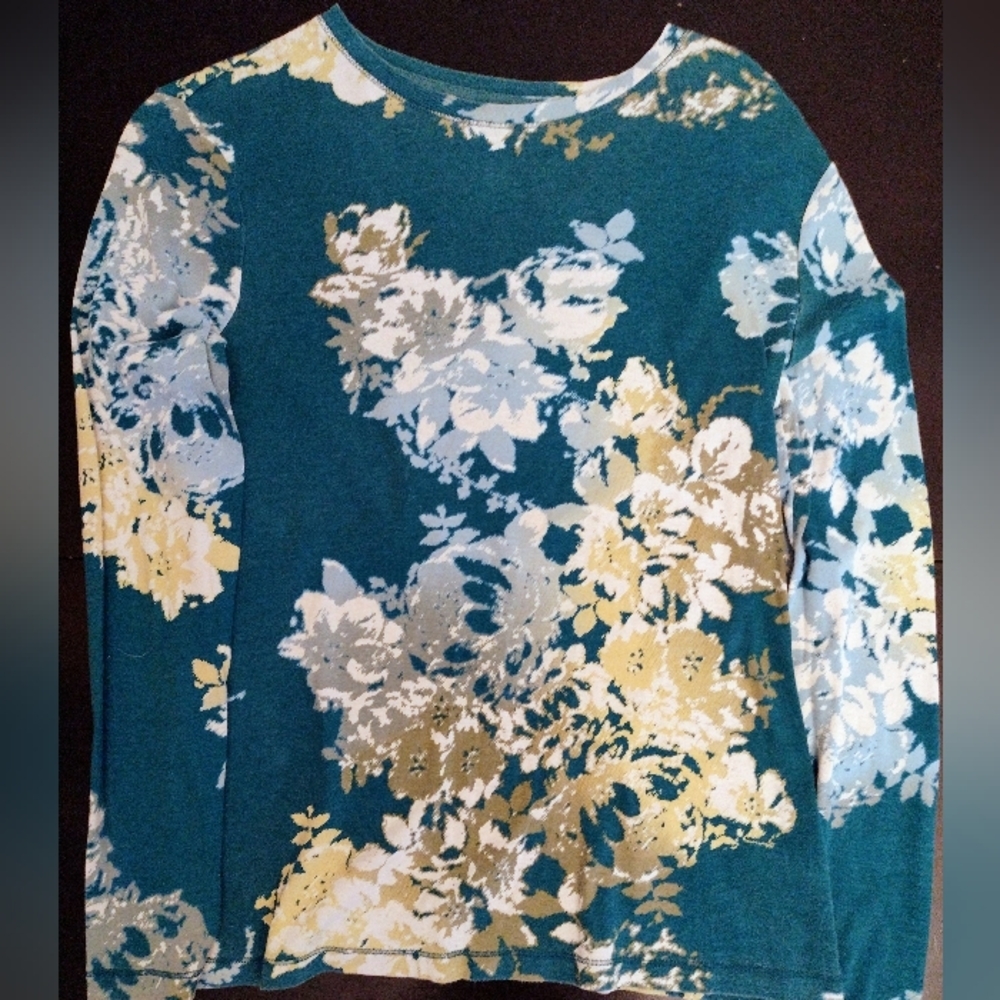 Sonoma Life & Style top